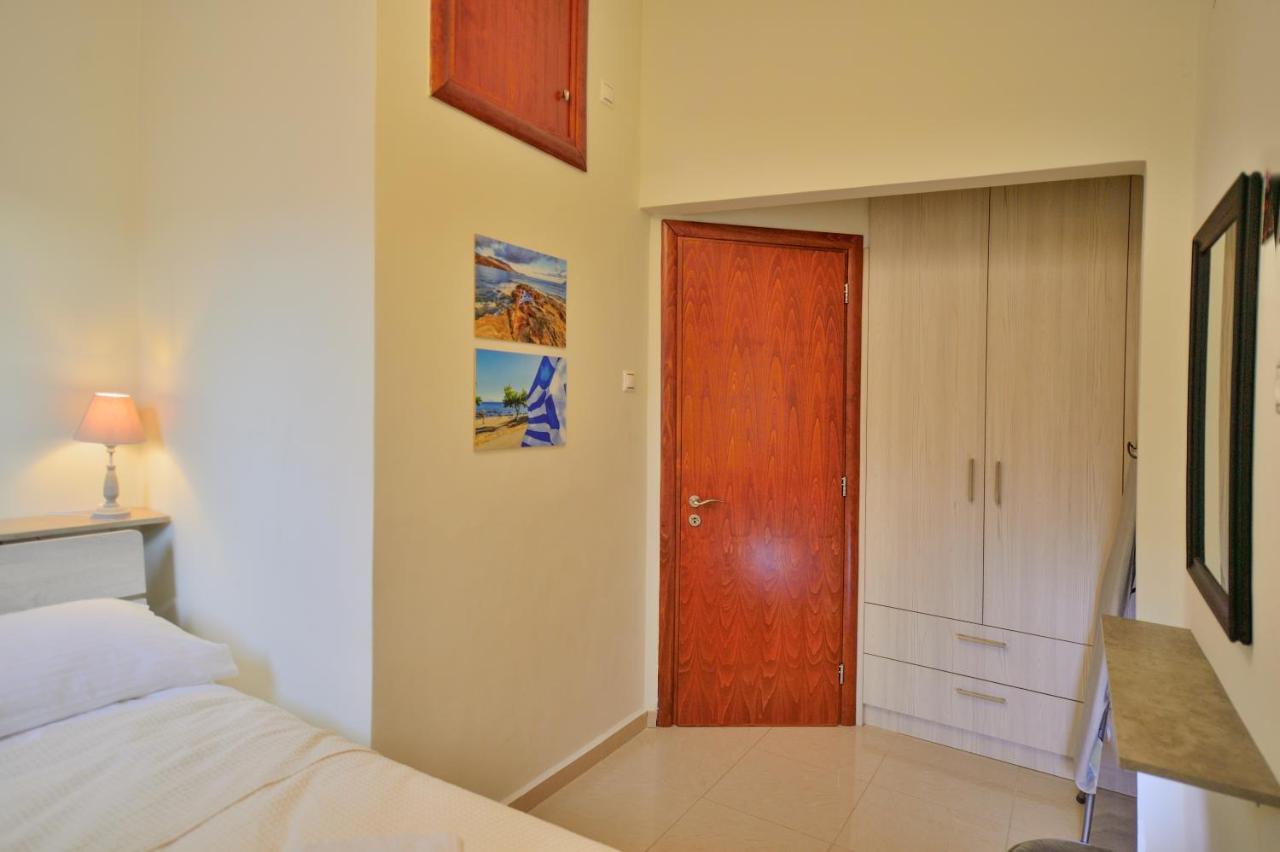 Mpoulakis Apt 98 Kíssamos Exteriör bild